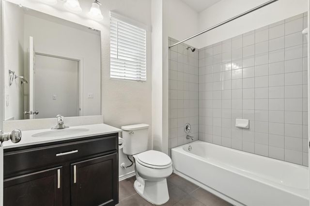 533 Sweetwood LN, Leander, TX 78641