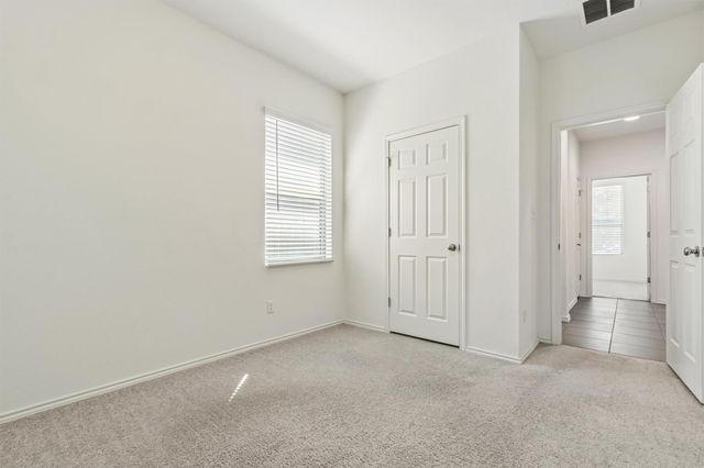 533 Sweetwood LN, Leander, TX 78641