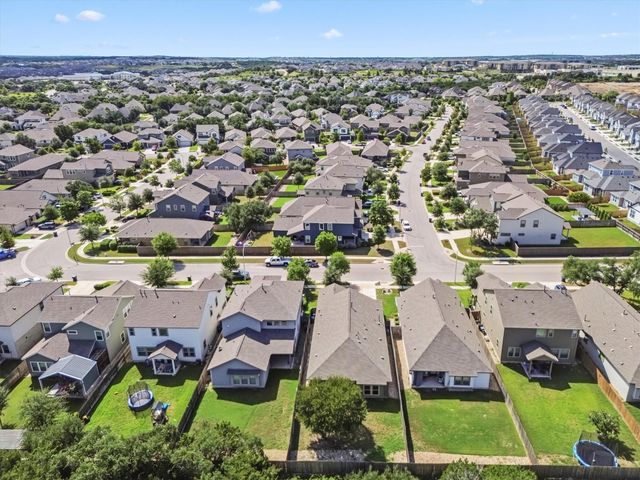 533 Sweetwood LN, Leander, TX 78641