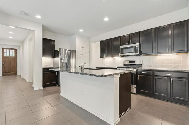 533 Sweetwood LN, Leander, TX 78641