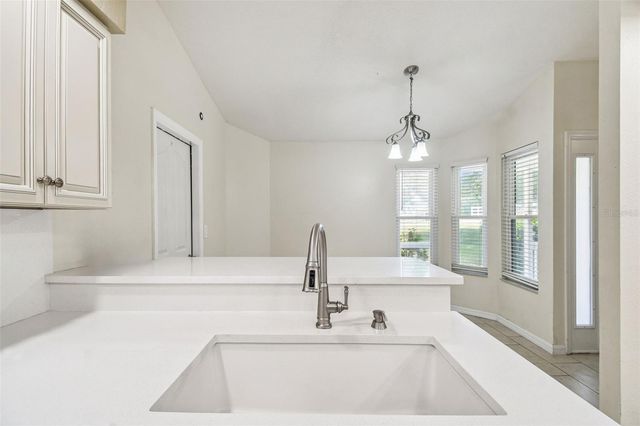 7021 OREGON CHICKADEE ROAD, Weeki Wachee, FL 34613