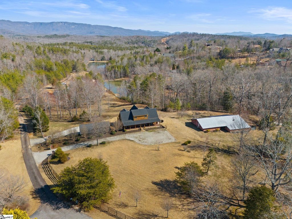 500 Wandering Way, Pickens, SC 29671