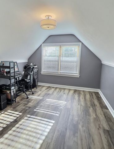 10711 S Artesian Avenue, Chicago, IL 60655