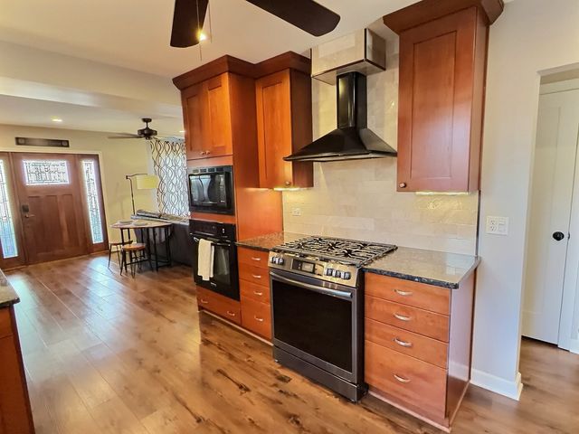 10711 S Artesian Avenue, Chicago, IL 60655