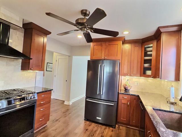 10711 S Artesian Avenue, Chicago, IL 60655