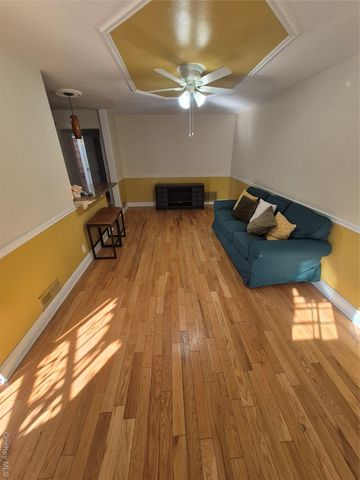 923 E 227th Street, Bronx, NY 10466