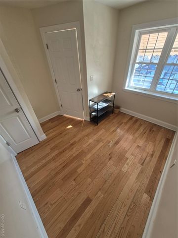 923 E 227th Street, Bronx, NY 10466