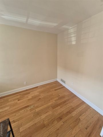 923 E 227th Street, Bronx, NY 10466