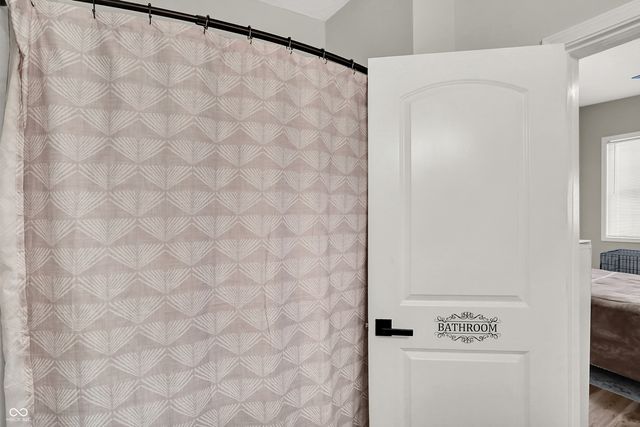 1300 S B Street, Elwood, IN 46036