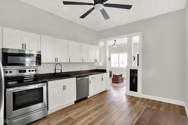 1300 S B Street, Elwood, IN 46036