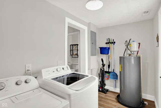 1300 S B Street, Elwood, IN 46036