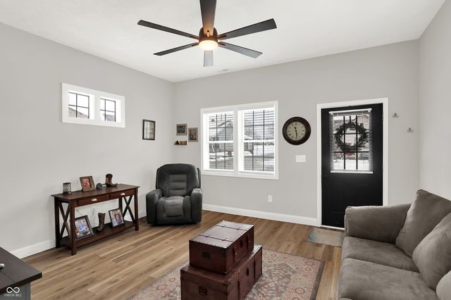 1300 S B Street, Elwood, IN 46036