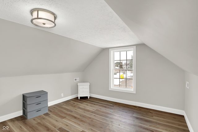 1300 S B Street, Elwood, IN 46036