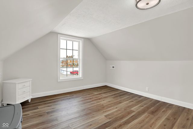 1300 S B Street, Elwood, IN 46036