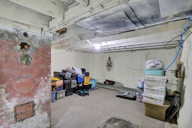 1300 S B Street, Elwood, IN 46036