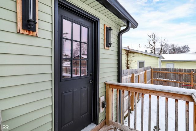 1300 S B Street, Elwood, IN 46036