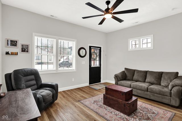 1300 S B Street, Elwood, IN 46036