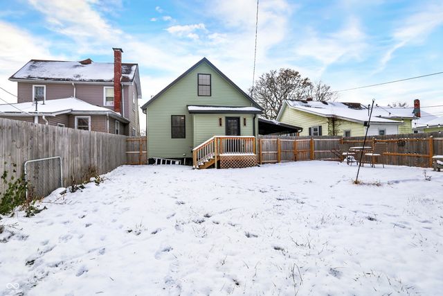 1300 S B Street, Elwood, IN 46036