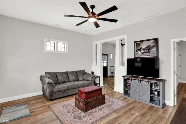 1300 S B Street, Elwood, IN 46036