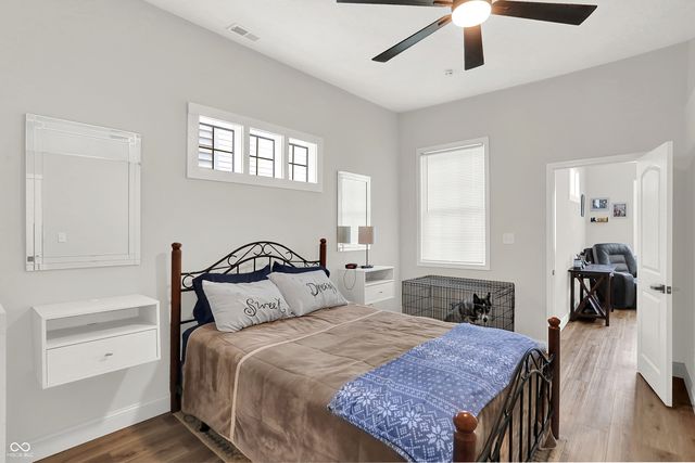 1300 S B Street, Elwood, IN 46036