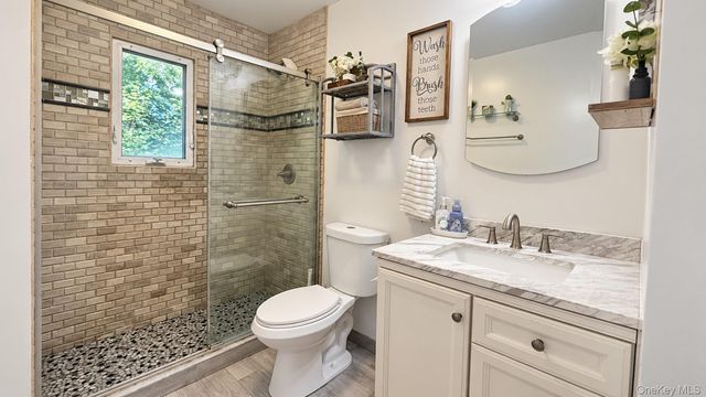 28 Pike Place, Mahopac, NY 10541