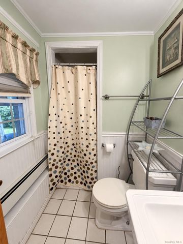 28 Pike Place, Mahopac, NY 10541