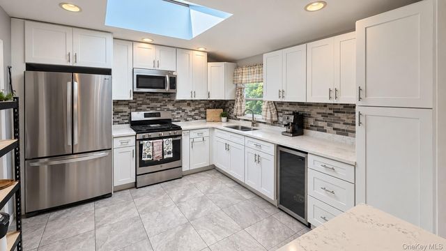 28 Pike Place, Mahopac, NY 10541