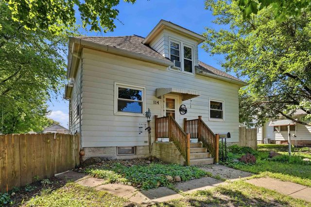 114 Main Street, Holland, IA 50642