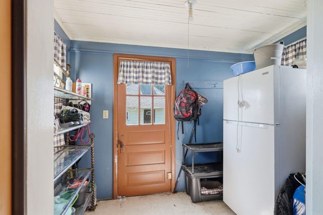 114 Main Street, Holland, IA 50642