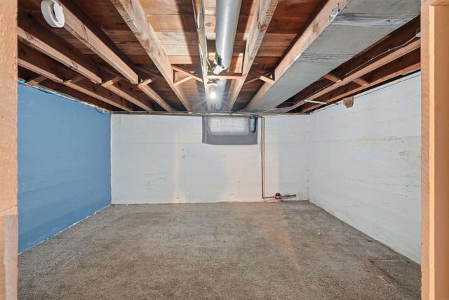 114 Main Street, Holland, IA 50642