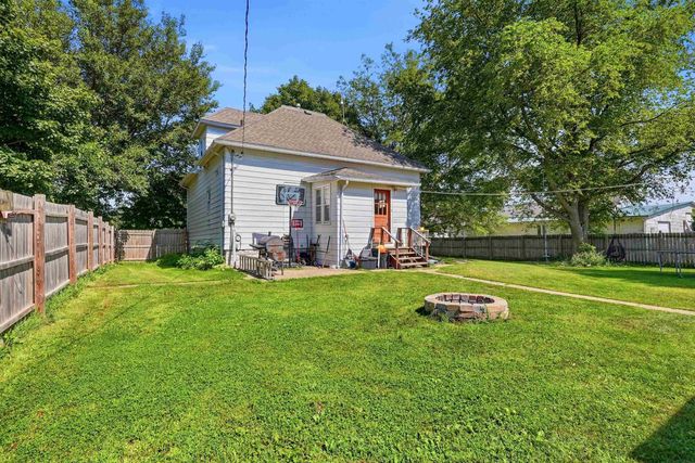 114 Main Street, Holland, IA 50642