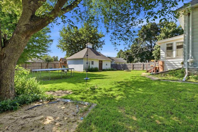 114 Main Street, Holland, IA 50642