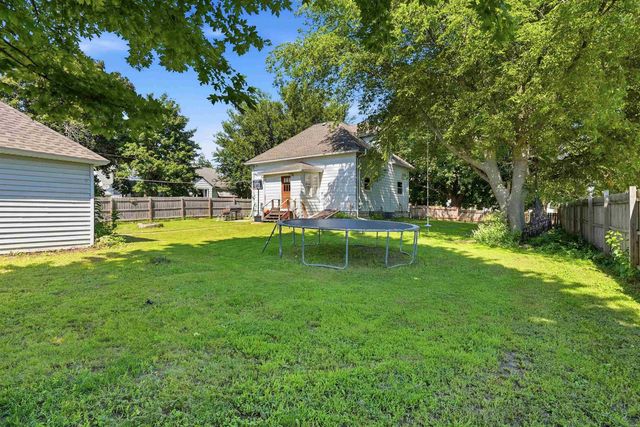 114 Main Street, Holland, IA 50642