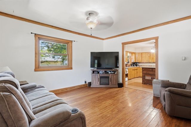 114 Main Street, Holland, IA 50642