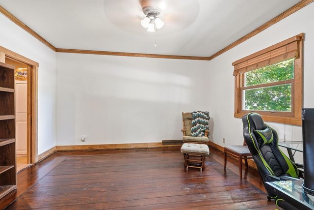 114 Main Street, Holland, IA 50642