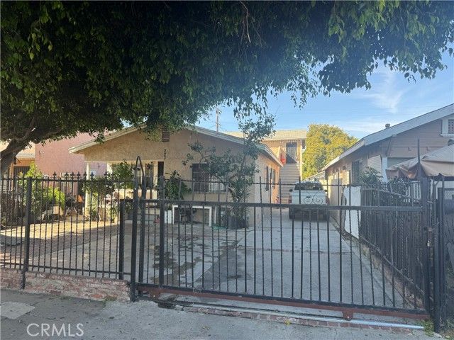 223 E 55th, Los Angeles, CA 90011