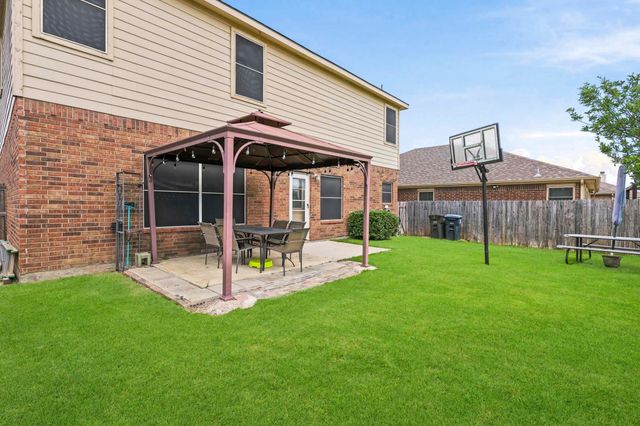 1313 Round Pen Run, Fort Worth, TX 76052