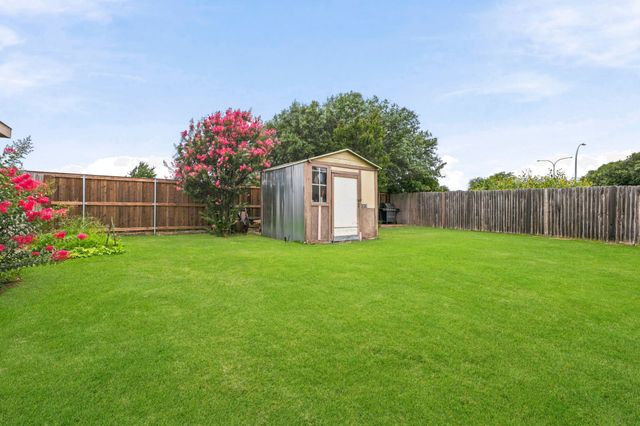 1313 Round Pen Run, Fort Worth, TX 76052