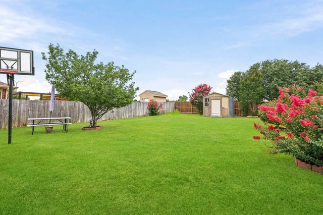 1313 Round Pen Run, Fort Worth, TX 76052