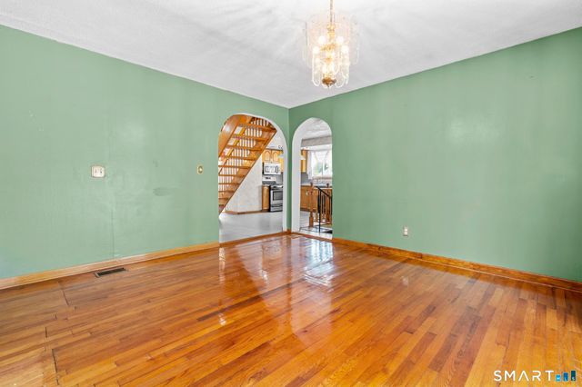 270 Clifton Street, New Haven, CT 06513