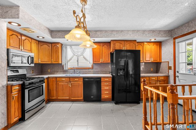 270 Clifton Street, New Haven, CT 06513