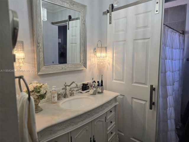 15201 SW 177th Ter, Miami, FL 33187