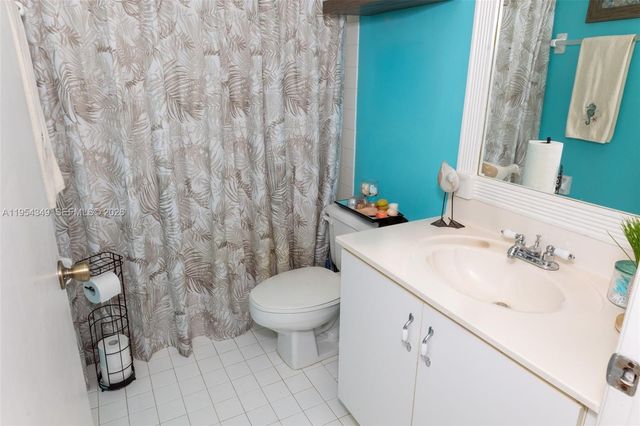 15201 SW 177th Ter, Miami, FL 33187