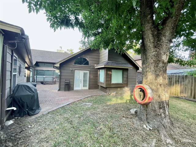8215 Sean Park Court, Houston, TX 77095