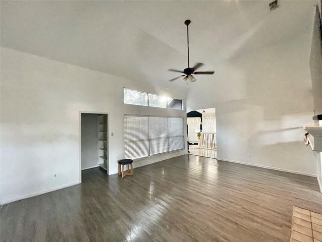 8215 Sean Park Court, Houston, TX 77095