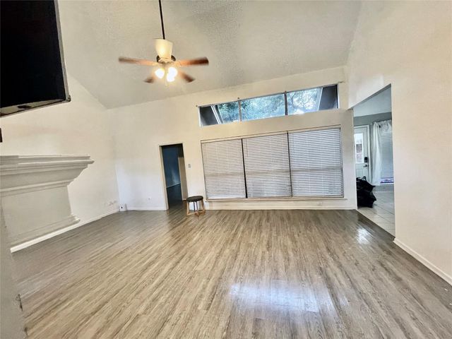 8215 Sean Park Court, Houston, TX 77095