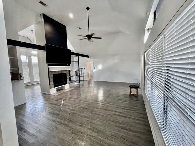 8215 Sean Park Court, Houston, TX 77095