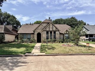 8215 Sean Park Court, Houston, TX 77095