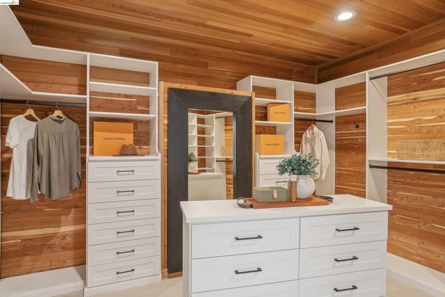 4120 Happy Valley Rd, Lafayette, CA 94549