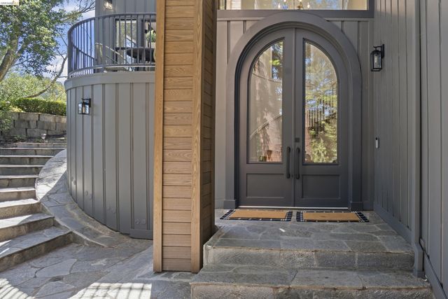 4120 Happy Valley Rd, Lafayette, CA 94549